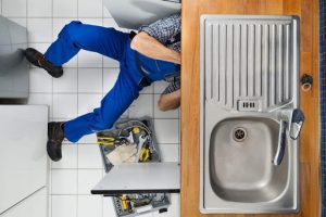 photo-of-a-plumber-1 emergency plumber brentwood