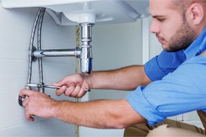 picture-of-a-plumber-1 emergency plumber in oyster bay